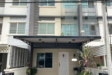 3 Bedroom Townhouse for sale in Racha Thewa, Samut Prakan