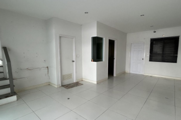 4 Bedroom Townhouse for sale in Lak Song, Bangkok