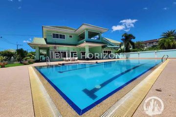 5 Bedroom Villa for rent in Baan Chalita 1, Na Kluea, Chonburi