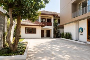 Commercial for rent in Phra Khanong Nuea, Bangkok