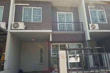 3 Bedroom Townhouse for sale in Bang Chan, Bangkok