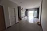 3 Bedroom Townhouse for sale in Nong Khang Phlu, Bangkok