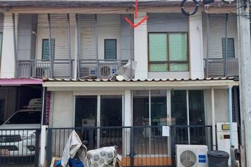 3 Bedroom Townhouse for sale in Tha Raeng, Bangkok