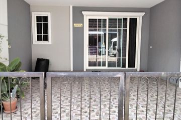 4 Bedroom Townhouse for sale in Dokmai, Bangkok