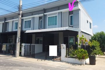 4 Bedroom Townhouse for sale in Khlong Song Ton Nun, Bangkok