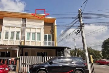 4 Bedroom Townhouse for sale in Nong Khang Phlu, Bangkok
