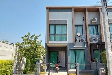 3 Bedroom Townhouse for sale in Saphan Sung, Bangkok