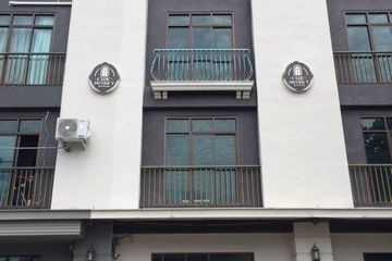 3 Bedroom Commercial for sale in Phlapphla, Bangkok