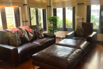 5 Bedroom House for rent in Baan Ruen Mani, Chom Phon, Bangkok near MRT Chankasem