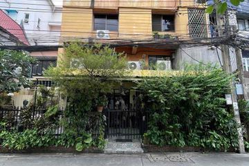 3 Bedroom Commercial for sale in Sam Sen Nai, Bangkok