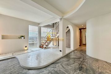 5 Bedroom Townhouse for rent in Khlong Tan Nuea, Bangkok