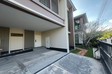 4 Bedroom House for sale in Hua Mak, Bangkok