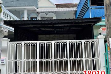 2 Bedroom Townhouse for rent in Bang Chak, Bangkok