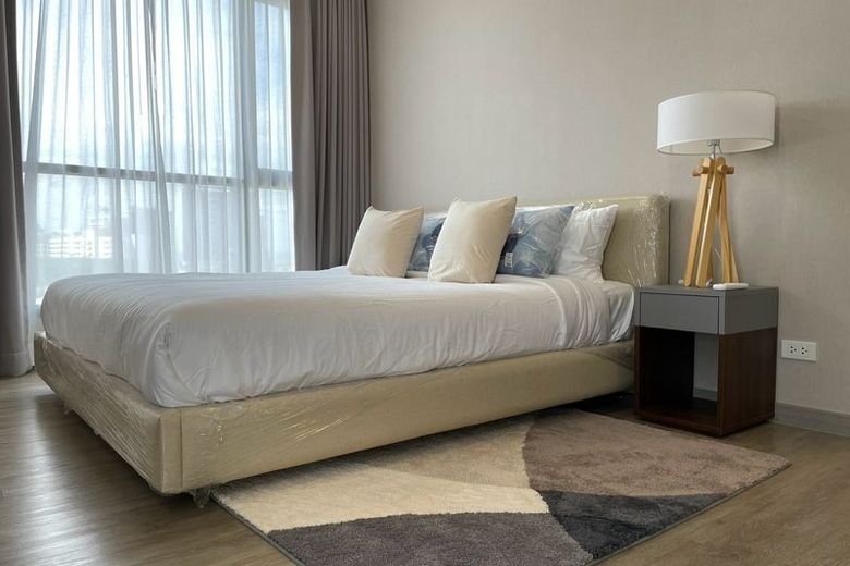 2 Bedroom Condo For Rent