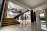 5 Bedroom House for rent in Phra Khanong Nuea, Bangkok