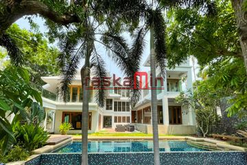 5 Bedroom Villa for Sale or Rent in Na Kluea, Chonburi