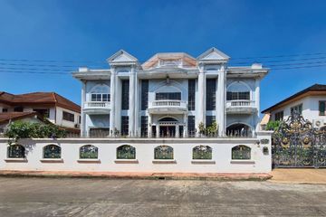 10 Bedroom House for sale in Chan Kasem, Bangkok