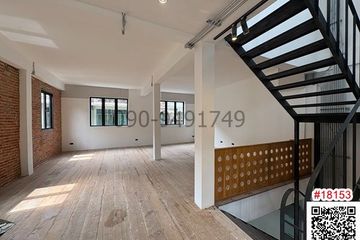 2 Bedroom Commercial for rent in Pom Prap, Bangkok near MRT Wat Mangkon