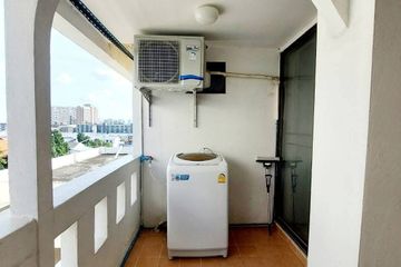 1 Bedroom Condo for rent in Grand Park Town Building C, Wang Thonglang, Bangkok near MRT Huai Khwang