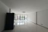 Commercial for rent in Samyan Business Town-Rama 4, Maha Phruettharam, Bangkok near MRT Sam Yan