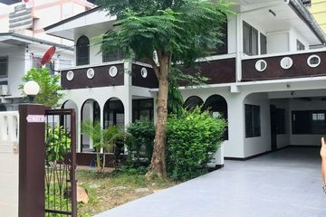 3 Bedroom House for rent in Din Daeng, Bangkok near MRT Sutthisan