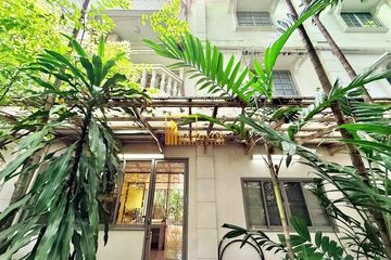 3 Bedroom Townhouse for rent in Prompak Gardens, Khlong Tan Nuea, Bangkok near BTS Phrom Phong