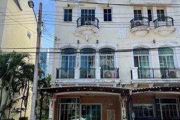 3 Bedroom Townhouse for rent in The Metro Rama 9, Prawet, Bangkok
