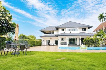 5 Bedroom Villa for sale in Na Kluea, Chonburi