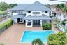 5 Bedroom Villa for sale in Na Kluea, Chonburi