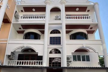 5 Bedroom Commercial for rent in Khlong Tan Nuea, Bangkok