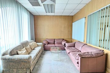 Office for sale in Royal Castle Pattanakarn, Suan Luang, Bangkok