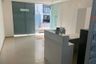 5 Bedroom Commercial for rent in Din Daeng, Bangkok near MRT Sutthisan