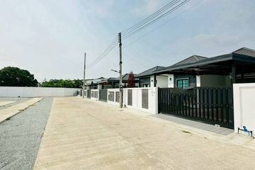 3 Bedroom House for sale in Nong Pla Lai, Chonburi