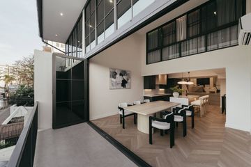 5 Bedroom House for rent in Phra Khanong, Bangkok near BTS Ekkamai