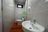 3 Bedroom Commercial for sale in Thanon Phetchaburi, Bangkok near MRT Ratchathewi