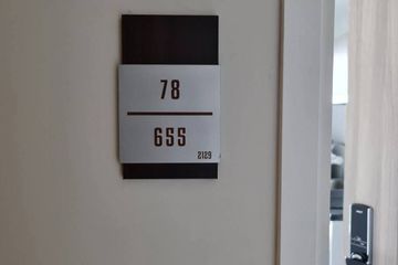 1 Bedroom Condo for rent in Bowon Niwet, Bangkok near MRT Democracy Monument
