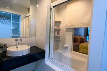 1 Bedroom Condo for rent in Bang Lamphu Lang, Bangkok near BTS Krung Thon Buri