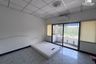3 Bedroom Townhouse for sale in Tha Raeng, Bangkok