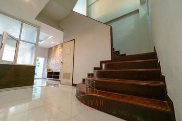 3 Bedroom Townhouse for rent in Bang Chak, Bangkok