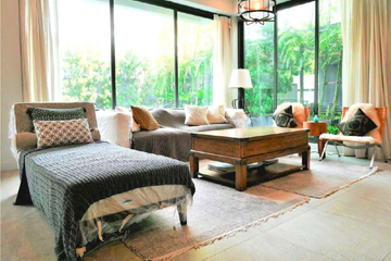 4 Bedroom House for sale in Phra Khanong Nuea, Bangkok near BTS Phra Khanong