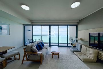 2 Bedroom Condo for sale in Zire Wongamat, Na Kluea, Chonburi