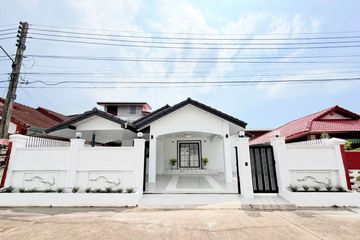 3 Bedroom House for sale in Na Kluea, Chonburi