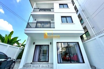 3 Bedroom House for rent in Phra Khanong Nuea, Bangkok near BTS Ekkamai