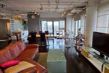 2 Bedroom Condo for sale in Nusa State Tower Condominium, Silom, Bangkok near BTS Surasak