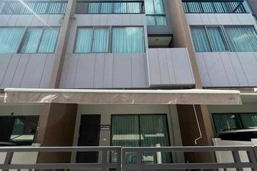 3 Bedroom Townhouse for rent in Saphan Sung, Bangkok