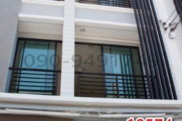 3 Bedroom Condo for rent in Phlapphla, Bangkok near MRT Ramkhamhaeng