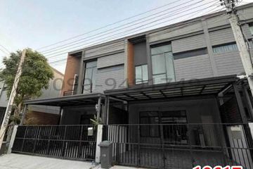 2 Bedroom Townhouse for sale in Saphan Sung, Bangkok