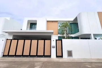 4 Bedroom Villa for sale in San Phak Wan, Chiang Mai