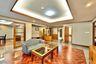 2 Bedroom Condo for rent in United Tower, Khlong Tan Nuea, Bangkok near BTS Thong Lo