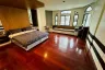 4 Bedroom Townhouse for rent in Moo Baan Chicha Castle, Khlong Toei Nuea, Bangkok near MRT Phetchaburi